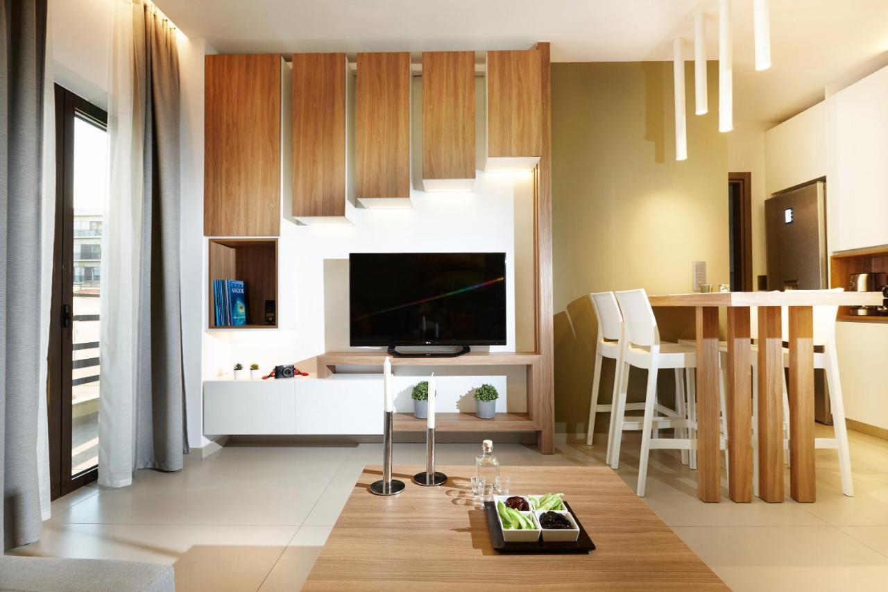 Armi Luxury Apartment In The Heart Of The City 干尼亞 外观 照片